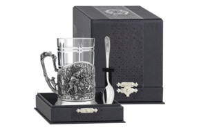 Набор чайный Кольчугинский мельхиор Медвежья охота, чашка чайная и ложка, 2 предмета, посеребрение