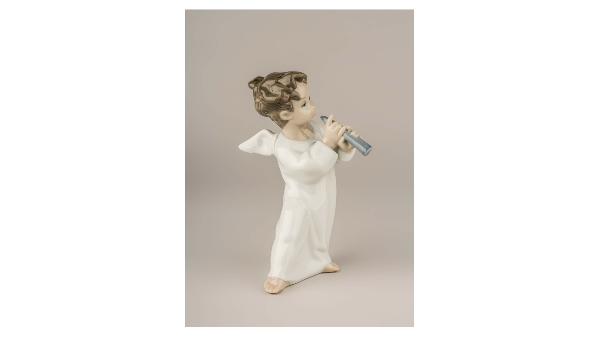 Фигурка Lladro Ангел с флейтой 8x16 см, фарфор
