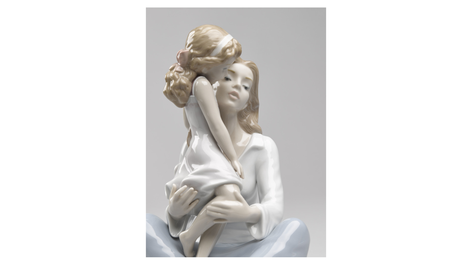 Фигурка Lladro Мамина дочка 27x22 см, фарфор