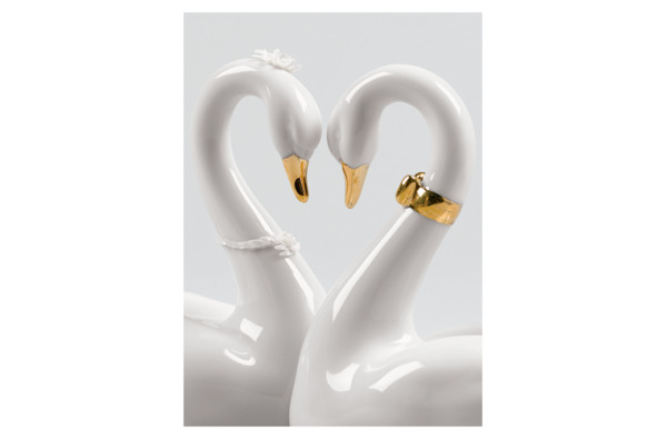 Фигурка Lladro Бесконечная любовь, золото 27х13 см, фарфор