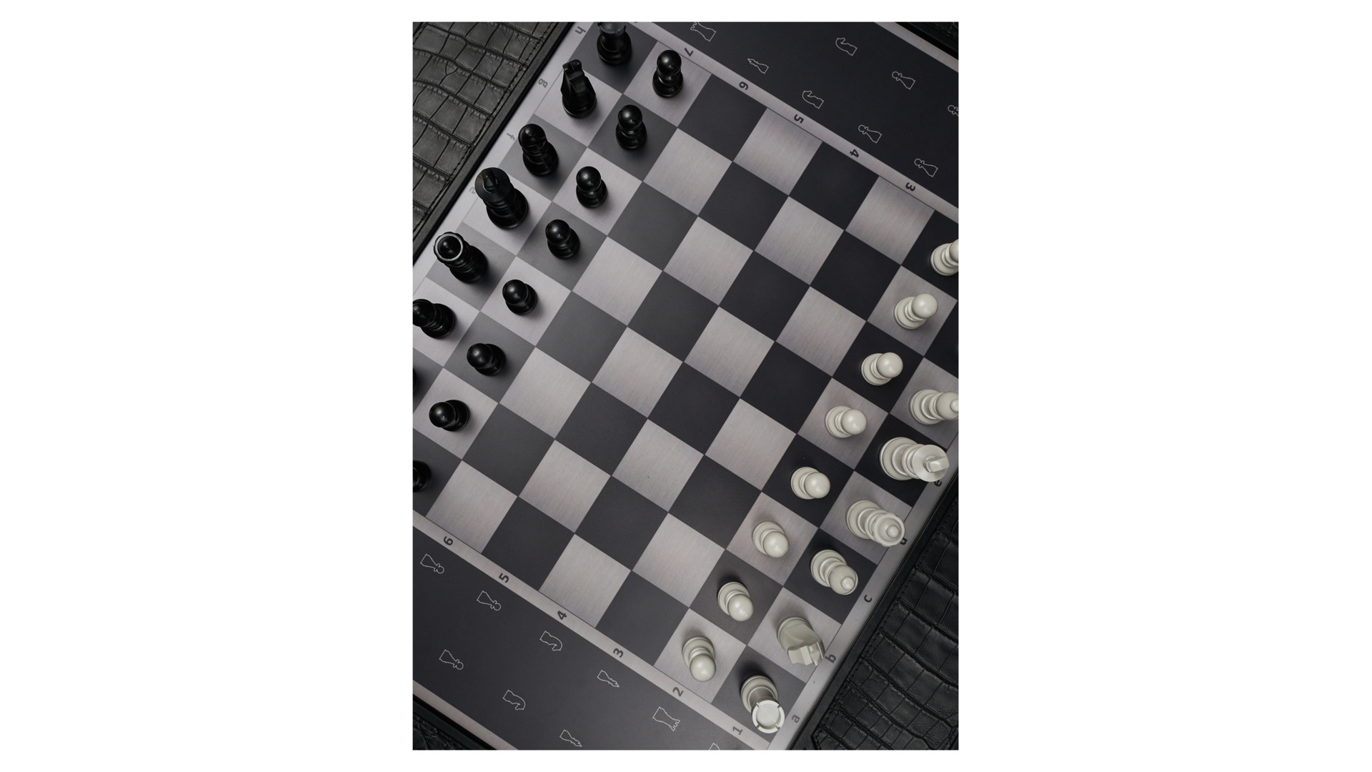 Умные шахматы Square Off Croco Limited Edition 60,5х48,5 см, композит