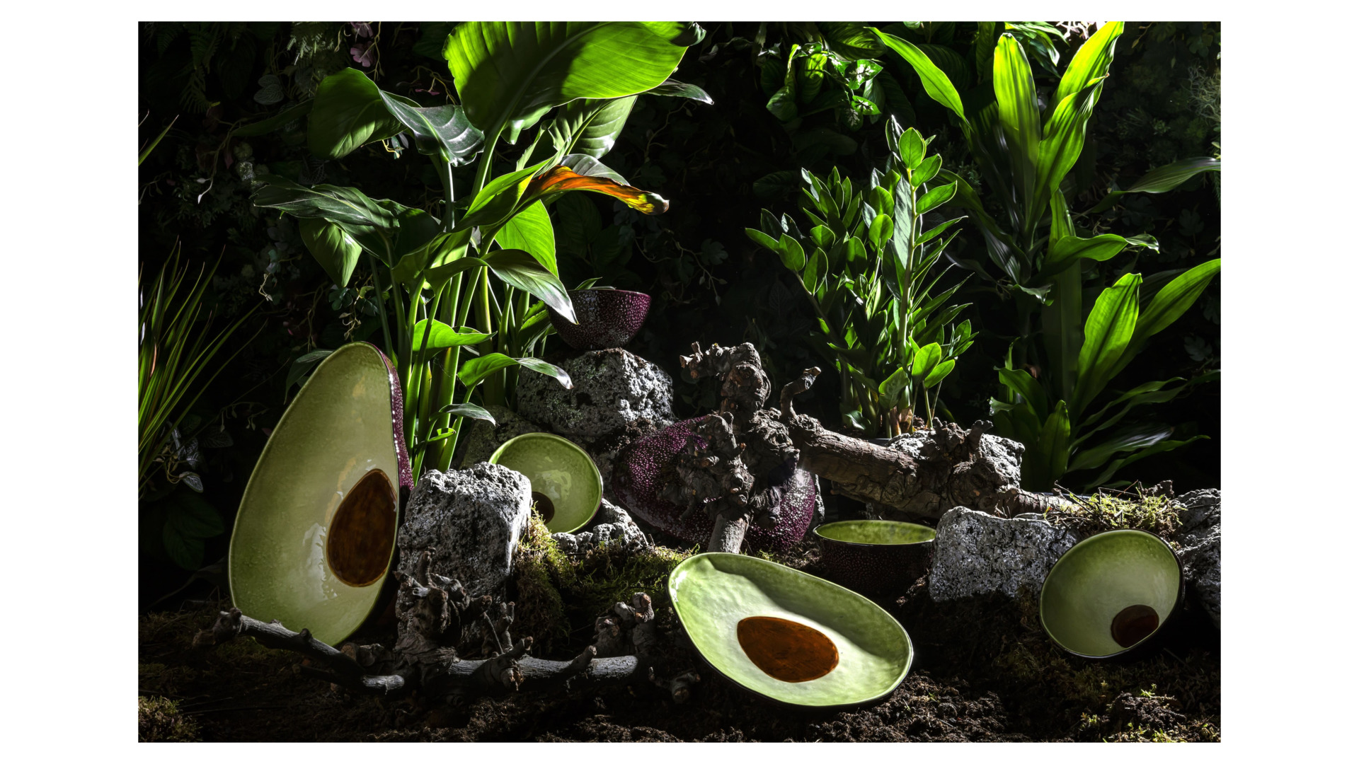 Тарелка закусочная Bordallo Pinheiro Тропические фрукты Авокадо 25х21 см, керамика