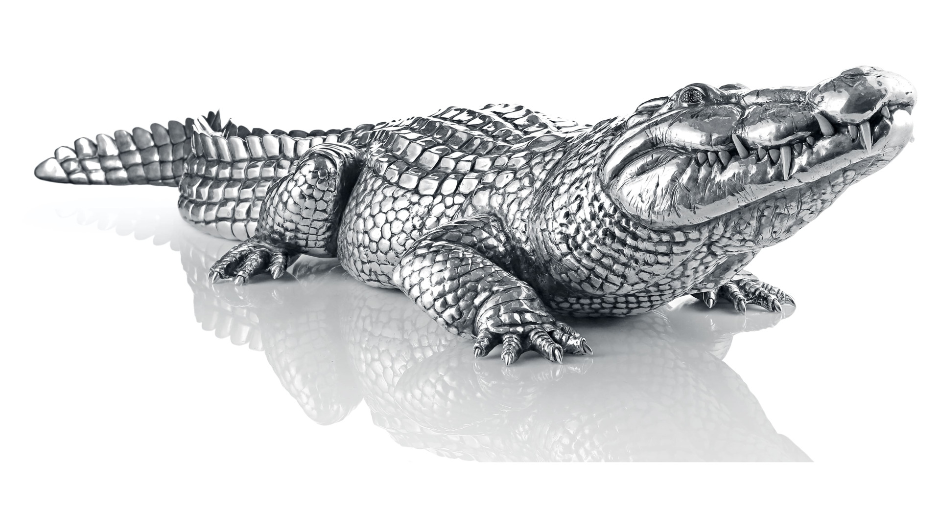 Статуэтка Cluev Decor Крокодил 84х30х13,5 см 7276,8 г, серебро 925, 52 бриллианта, 26 агатов, п/к