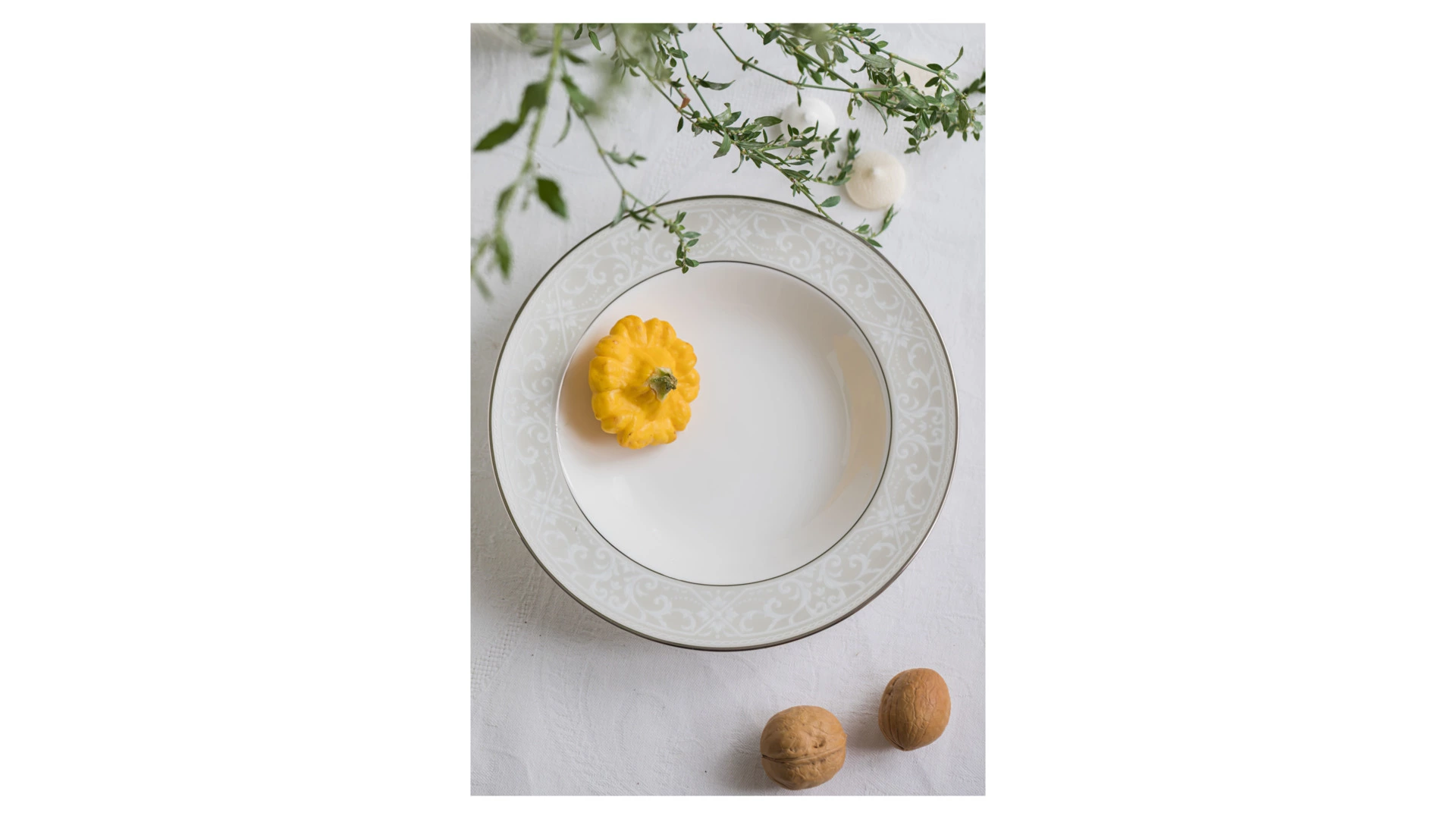 Тарелка суповая Noritake Монтвейл Платиновый кант 21 см, фарфор костяной