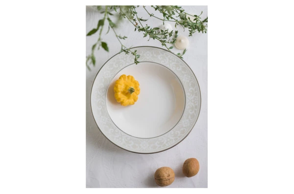 Тарелка суповая Noritake Монтвейл Платиновый кант 21 см, фарфор костяной