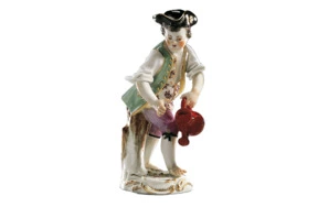 Фигурка Meissen 14 см Мальчик с лейкой, И-ИКэндлер,1740г, пара к 60335
