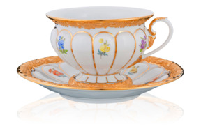 Чашка чайно-кофейная Meissen с блюдцем 160мл Форма - Икс, россыпь цветов