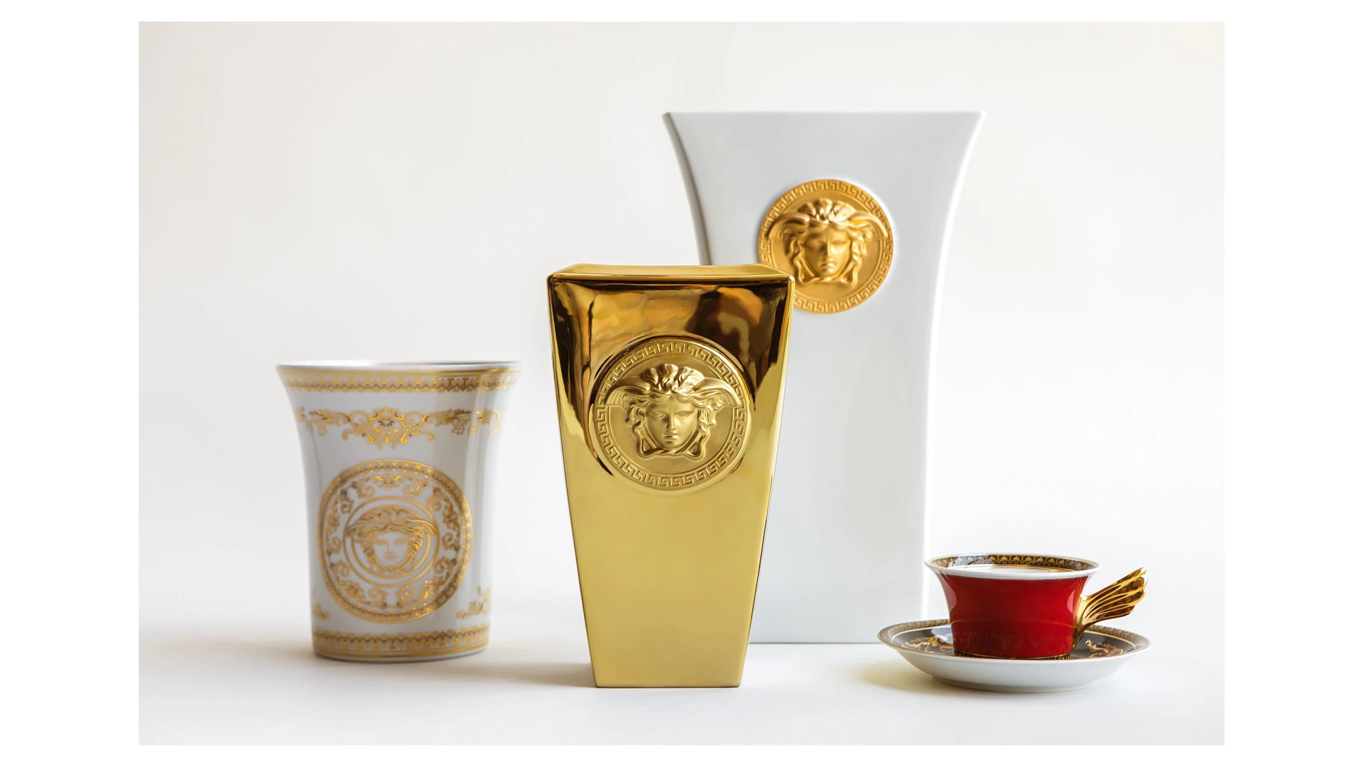 Ваза Rosenthal Versace Медуза Золотая 24 см, фарфор