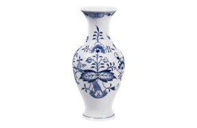 Ваза Meissen Луковый декор 24 см, фарфор
