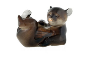 Скульптура ИФЗ Медвежонок лежащий, фарфор твердый