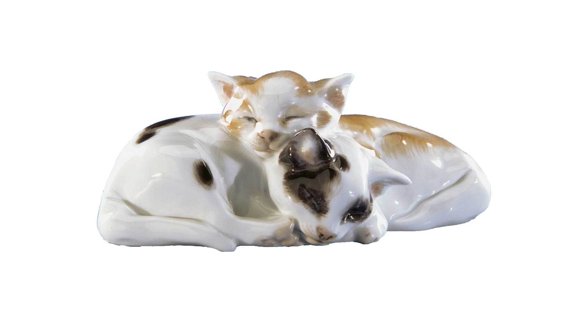 Фигурка Meissen 4,5 см Лежащие кошки, Эрих Хезель,1917г