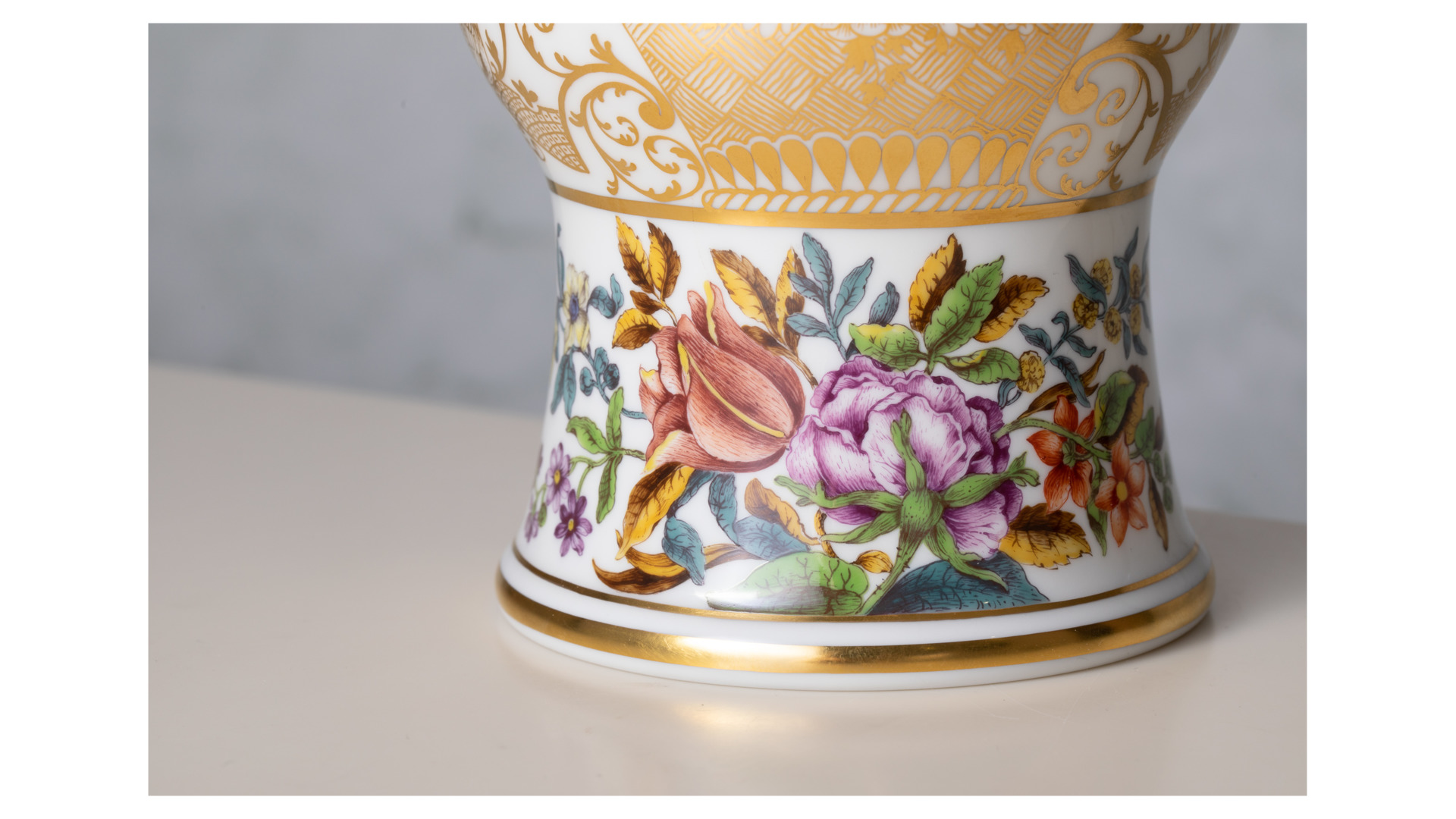 Ваза Meissen Фрукты и цветы в манере старых мастеров 25 см, фарфор