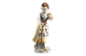 Фигурка Meissen 15,5 см Девочка с лопатой, И-ИКэндлер,1740г, пара к 60318