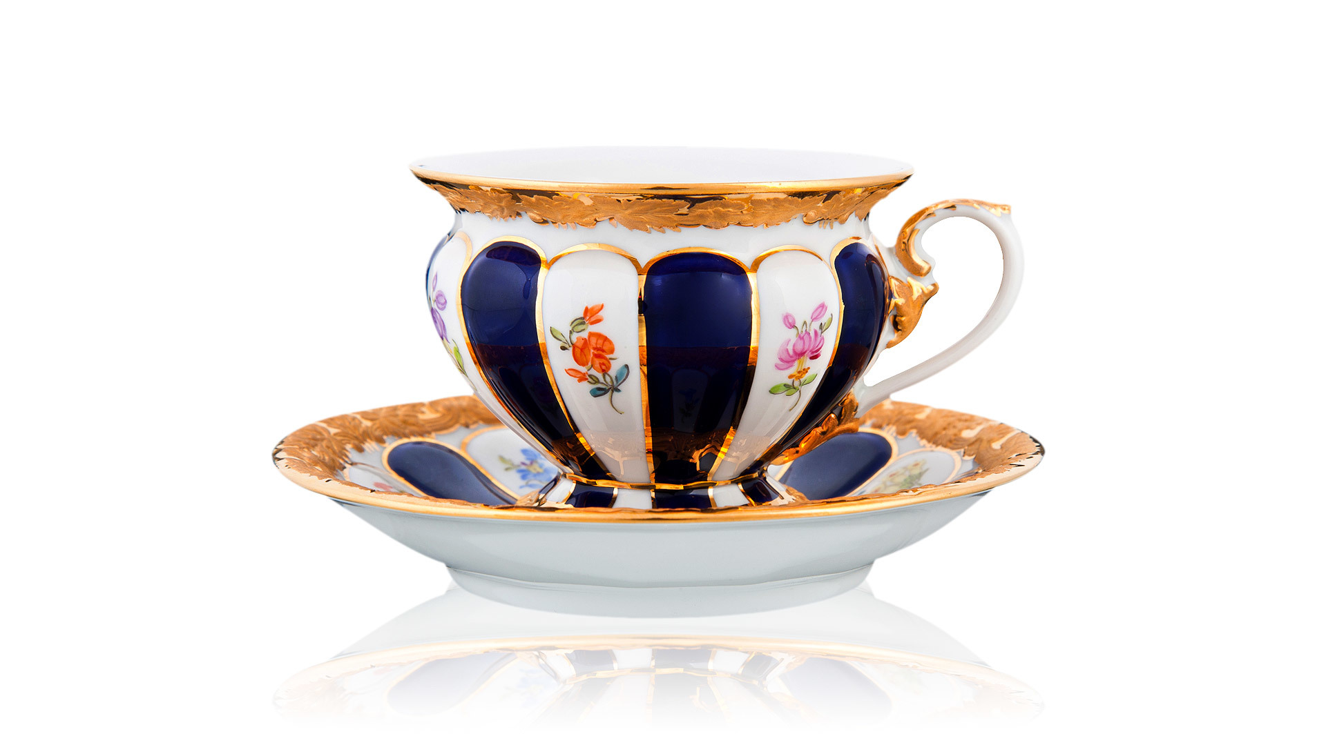 Чашка чайно-кофейная Meissen с блюдцем 160мл Форма - Икс, россыпь цветов, кобальт