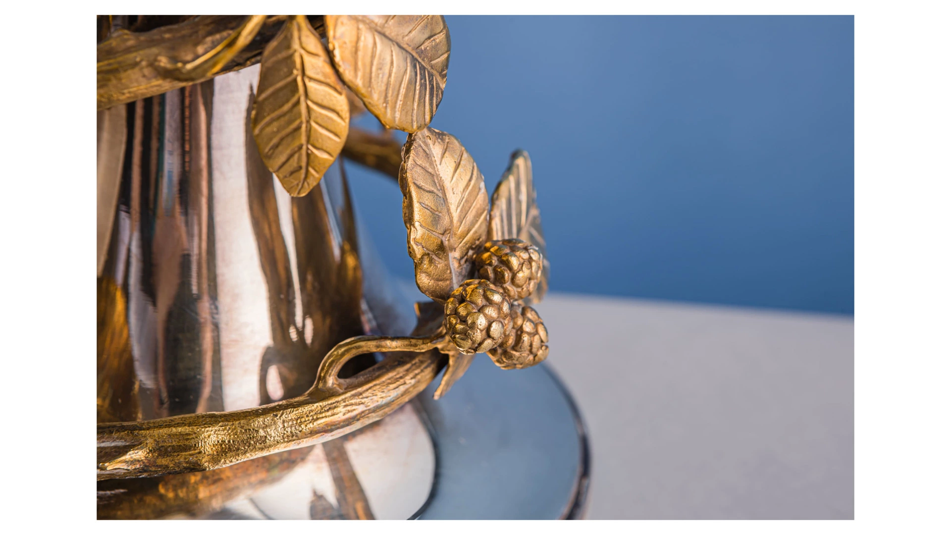 Подсвечник Odiot Золотая ягода 29 см, серебро 925 с позолотой