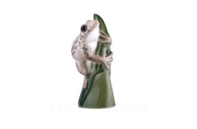 Скульптура ИФЗ Лягушка на листике, мраморный, фарфор твердый