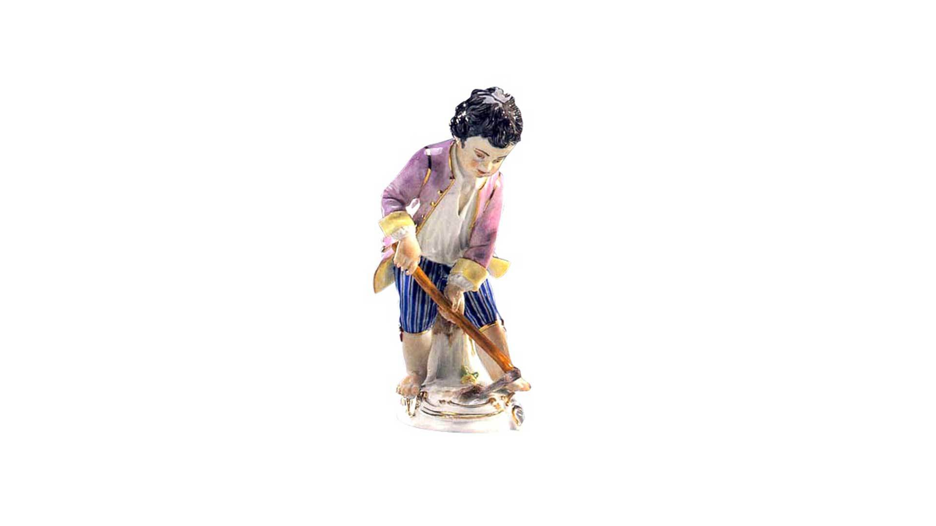 Фигурка Meissen 12,5 см Мальчик с мотыгой , И-ИКэндлер,1740г, пара к 60351
