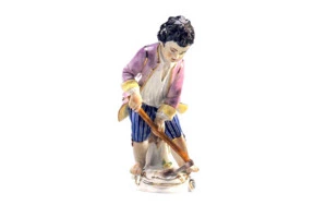 Фигурка Meissen 12,5 см Мальчик с мотыгой , И-ИКэндлер,1740г, пара к 60351
