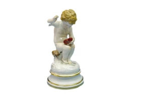 Фигурка Meissen Купидон, штопающий раненое сердце 17,5 см, Генрих Швабе, 1877-1880 гг