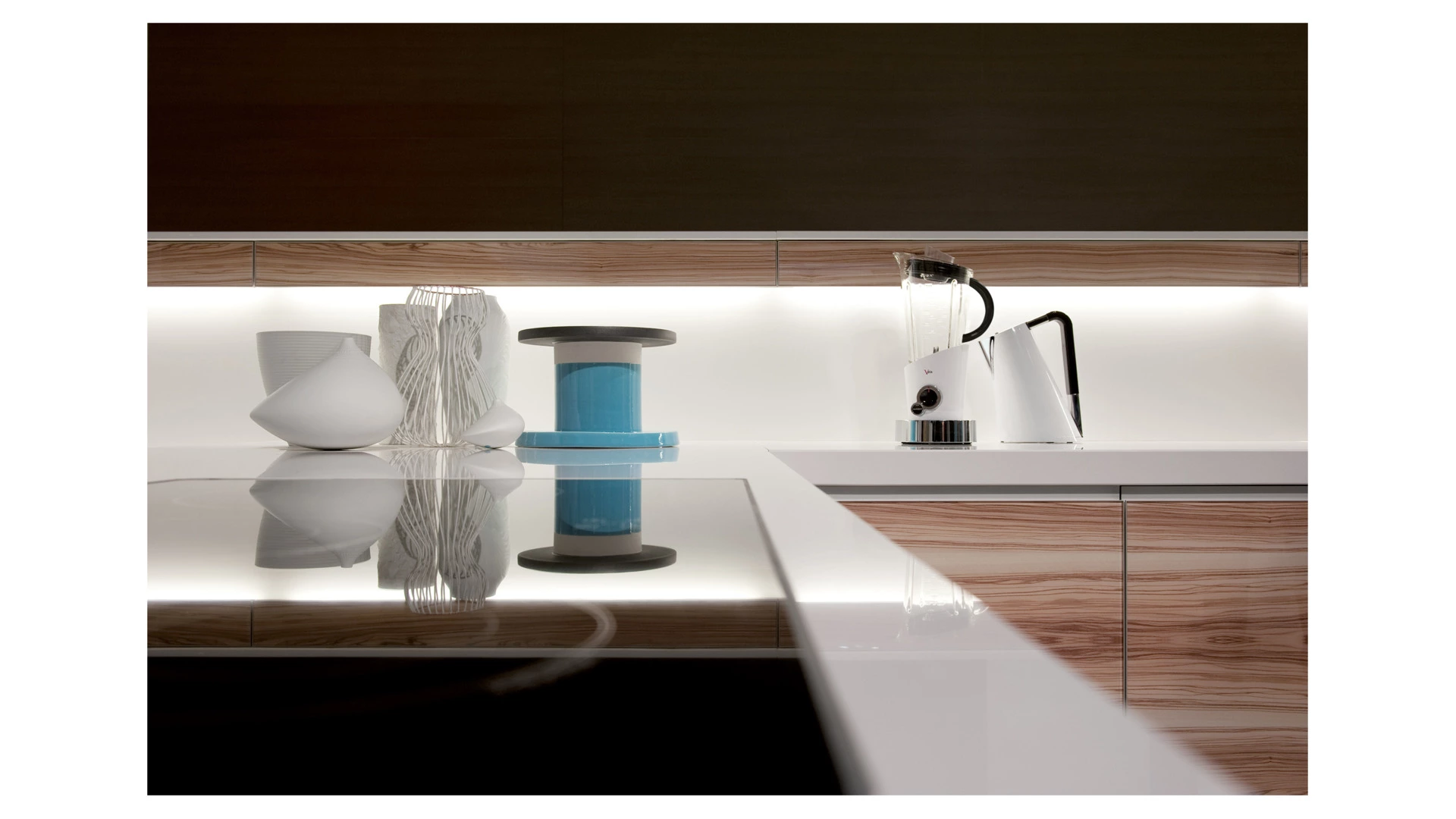 Блендер стационарный Bugatti E-Vela 1,5 л, 500 вт, сталь нержавеющая, белый, п/к