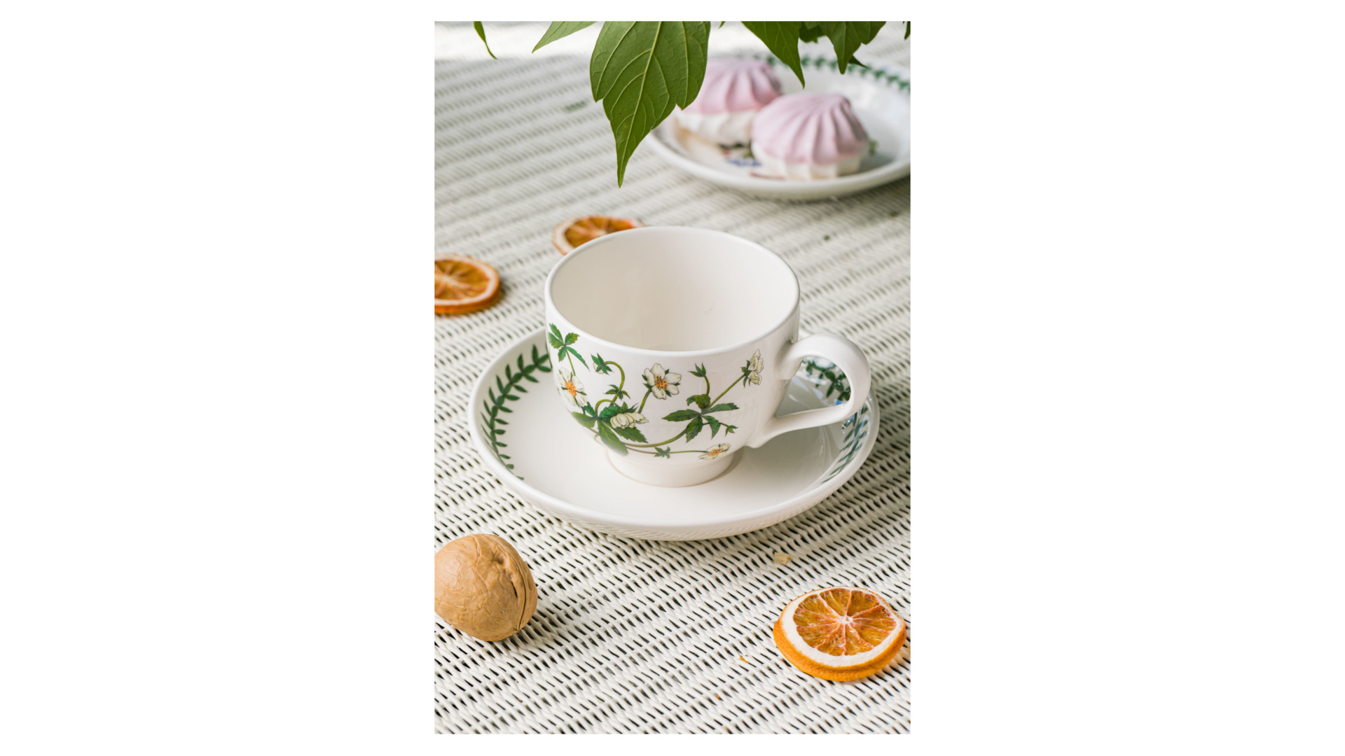 Чашка чайная с блюдцем Portmeirion Ботанический сад Лапчатка 280 мл