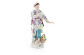 Фигурка Meissen 12 см Японка с бутылью и корзиной, пара к 65639, ФЭМейер, 1761 г, из серии 20 япон