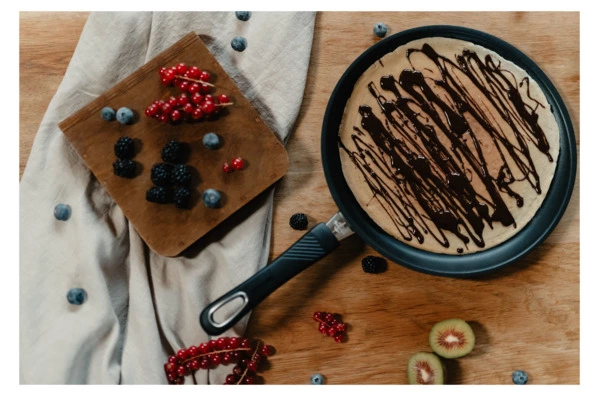 Сковорода блинная со скошенным краем Gastrolux 28 см, алюминий литой, ручка фиксированная