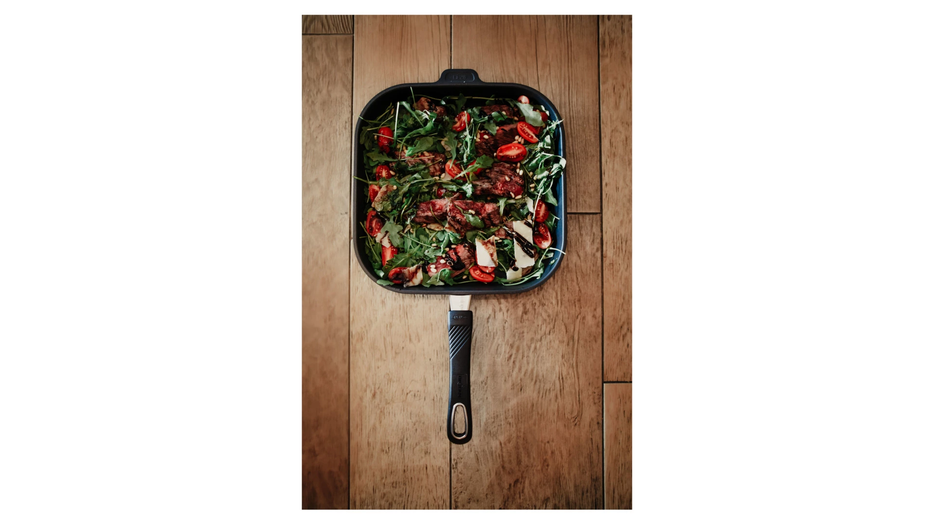 Сковорода для гриля квадратная Gastrolux 28х28х4,5 см, 2 л, алюминий литой, ручка фиксированная