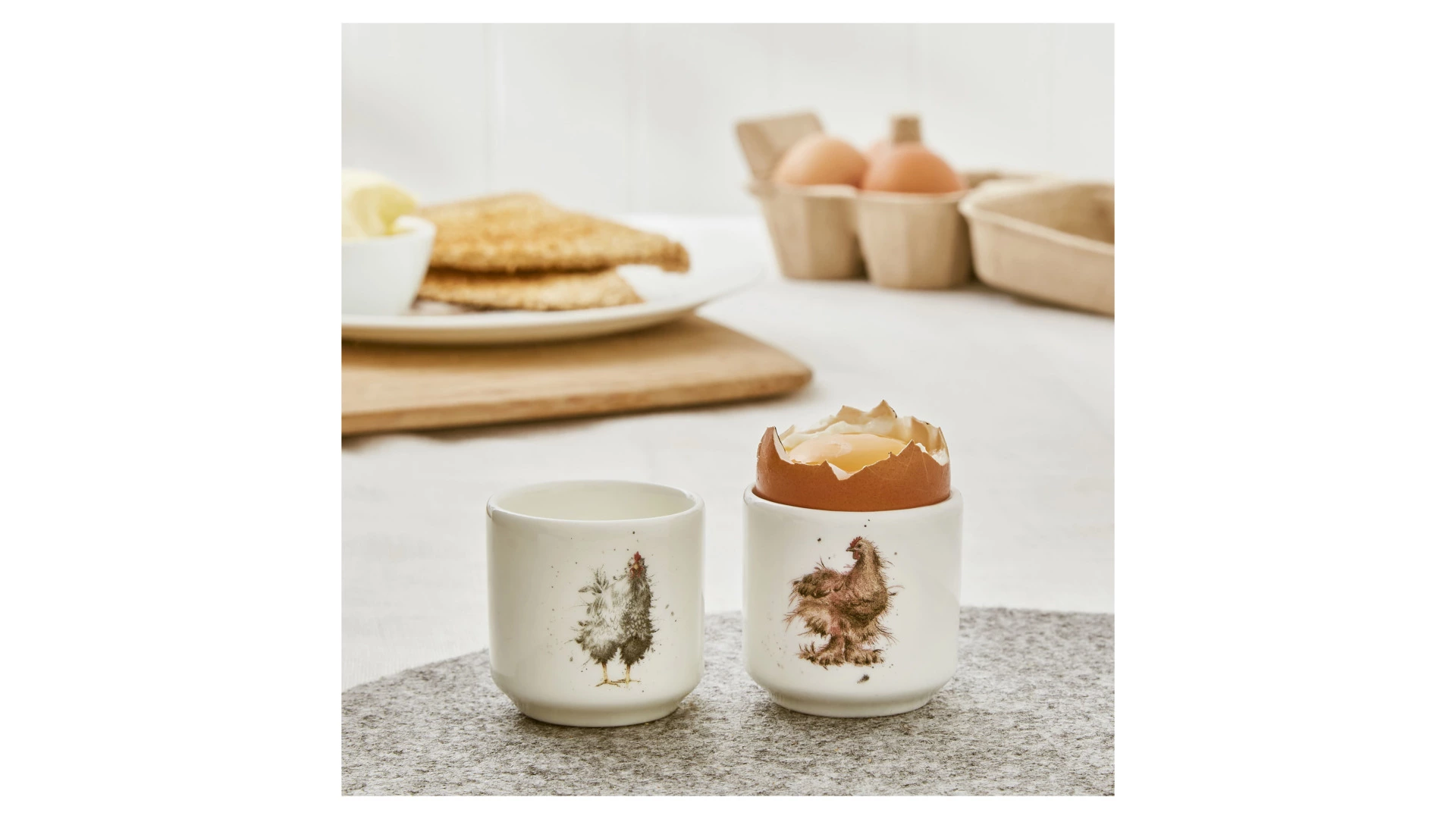 Набор подставок для яиц Royal Worcester Забавная фауна Курицы 5 см, 2 шт, фарфор костяной