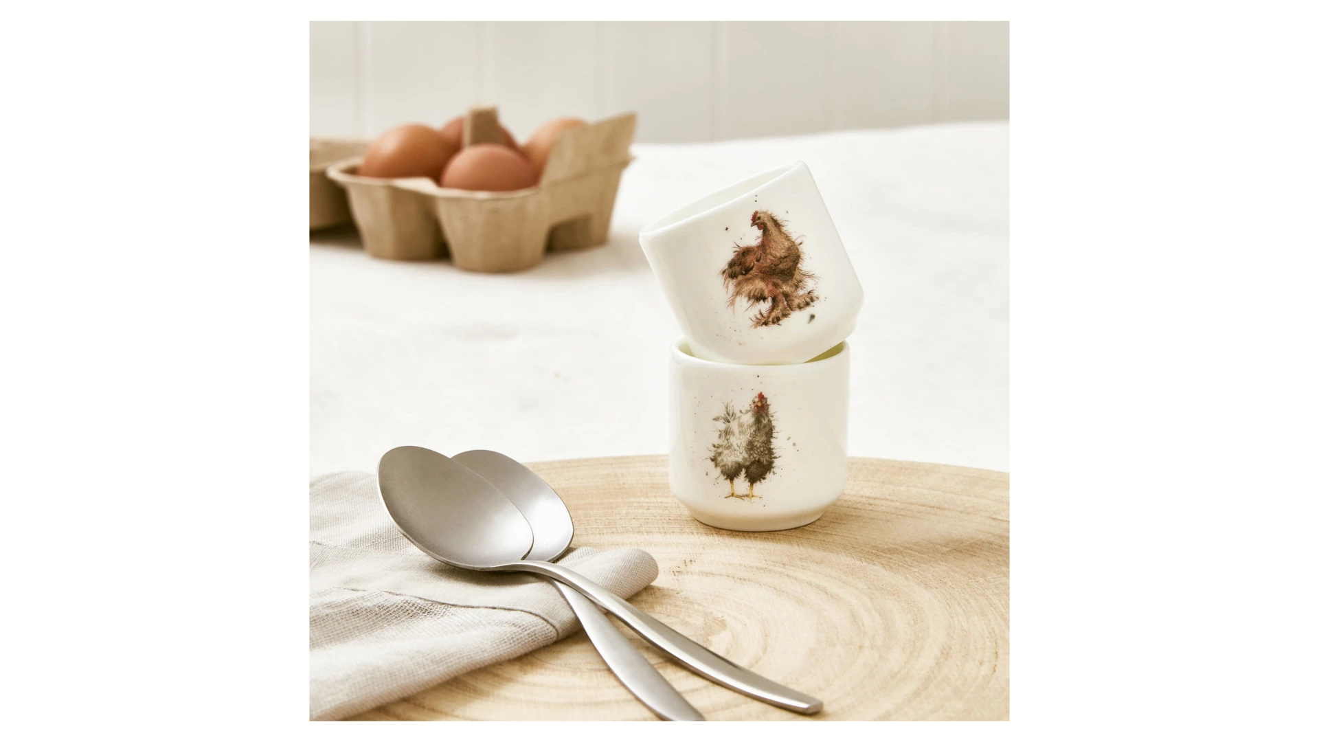 Набор подставок для яиц Royal Worcester Забавная фауна Курицы 5 см, 2 шт, фарфор костяной