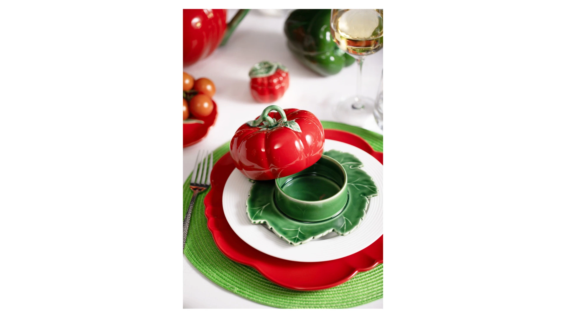 Блюдо с крышкой Bordallo Pinheiro Томат 20x18 см, керамика