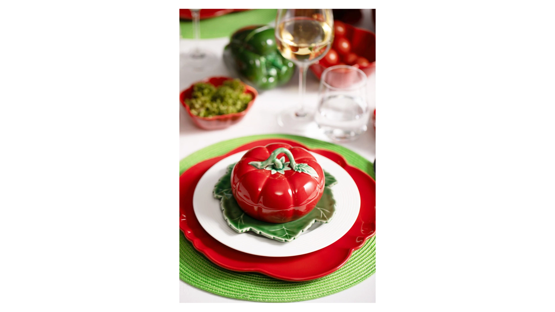 Блюдо с крышкой Bordallo Pinheiro Томат 20x18 см, керамика