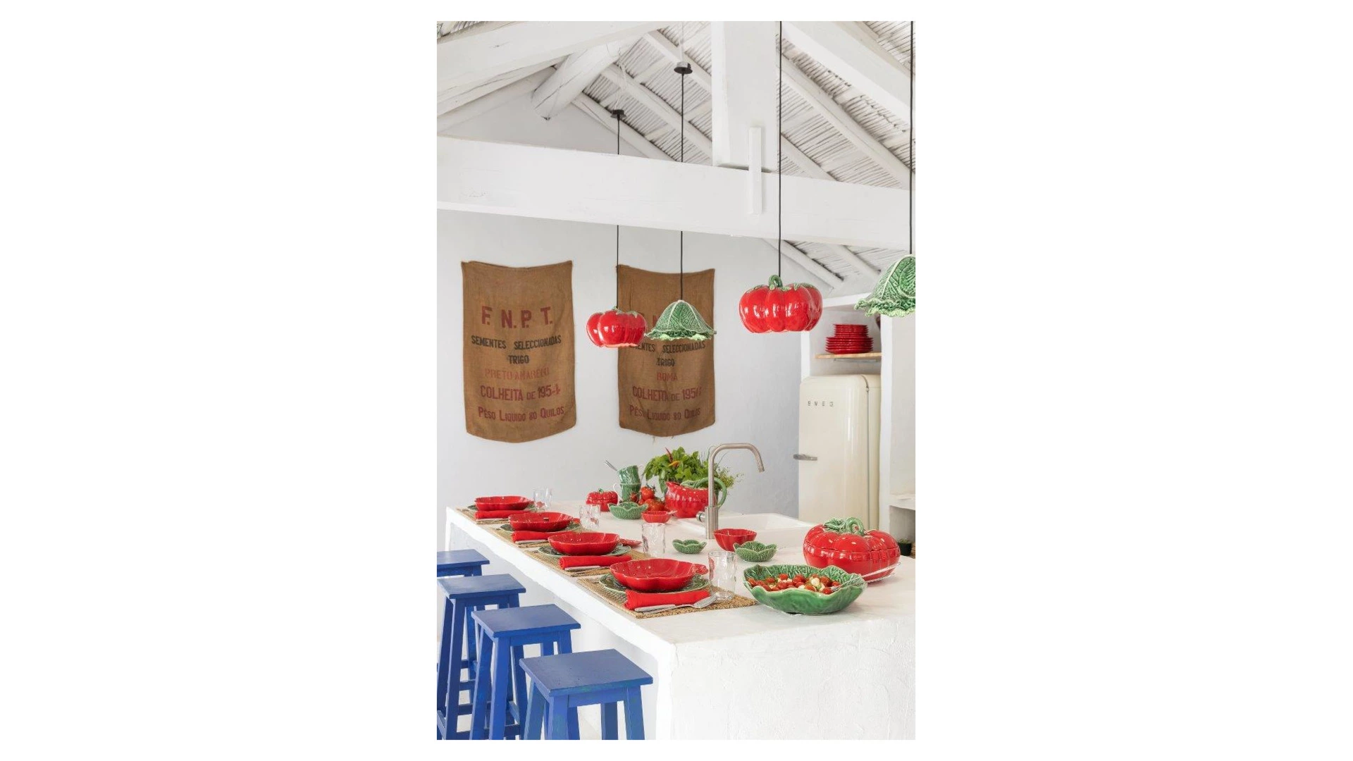 Блюдо с крышкой Bordallo Pinheiro Томат 20x18 см, керамика