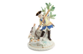 Фигурка Meissen 23x14x14 см Охотник с собаками на охоте на кабана, И-ИКэндлер, 1739 г