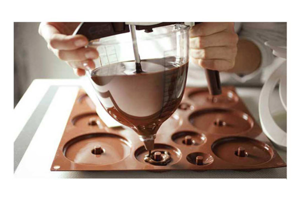 Набор для приготовления шоколадного яйца 3D Silikomart