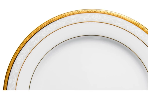 Тарелка закусочная Noritake Хэмпшир, золотой кант 21 см