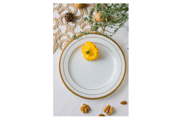 Тарелка закусочная Noritake Хэмпшир, золотой кант 21 см