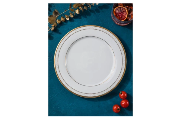 Тарелка обеденная Noritake Хэмпшир, золотой кант 27 см