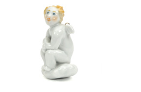 Фигурка Meissen 4,3 см Ангел, сидящий, подвеска