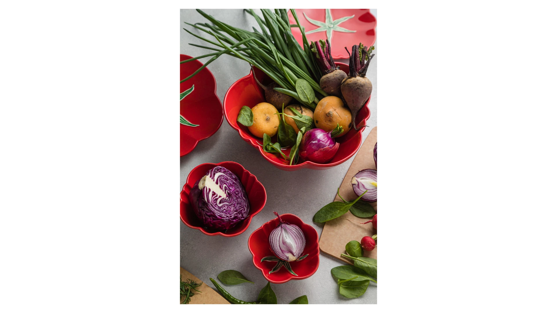 Салатник Bordallo Pinheiro Томат 28 см, керамика