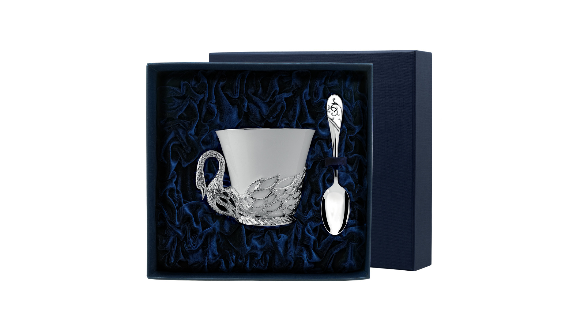 Чашка чайная с ложкой в футляре АргентА Лебедь 131,1 г, серебро 925