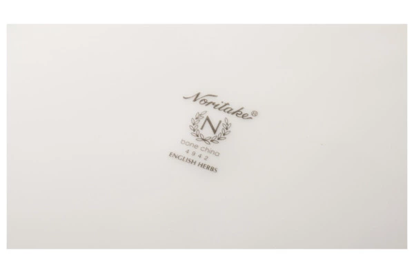Тарелка обеденная Noritake Английские травы 27,5 см, фарфор костяной