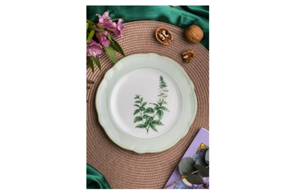 Тарелка закусочная Noritake Английские травы 21 см, фарфор костяной