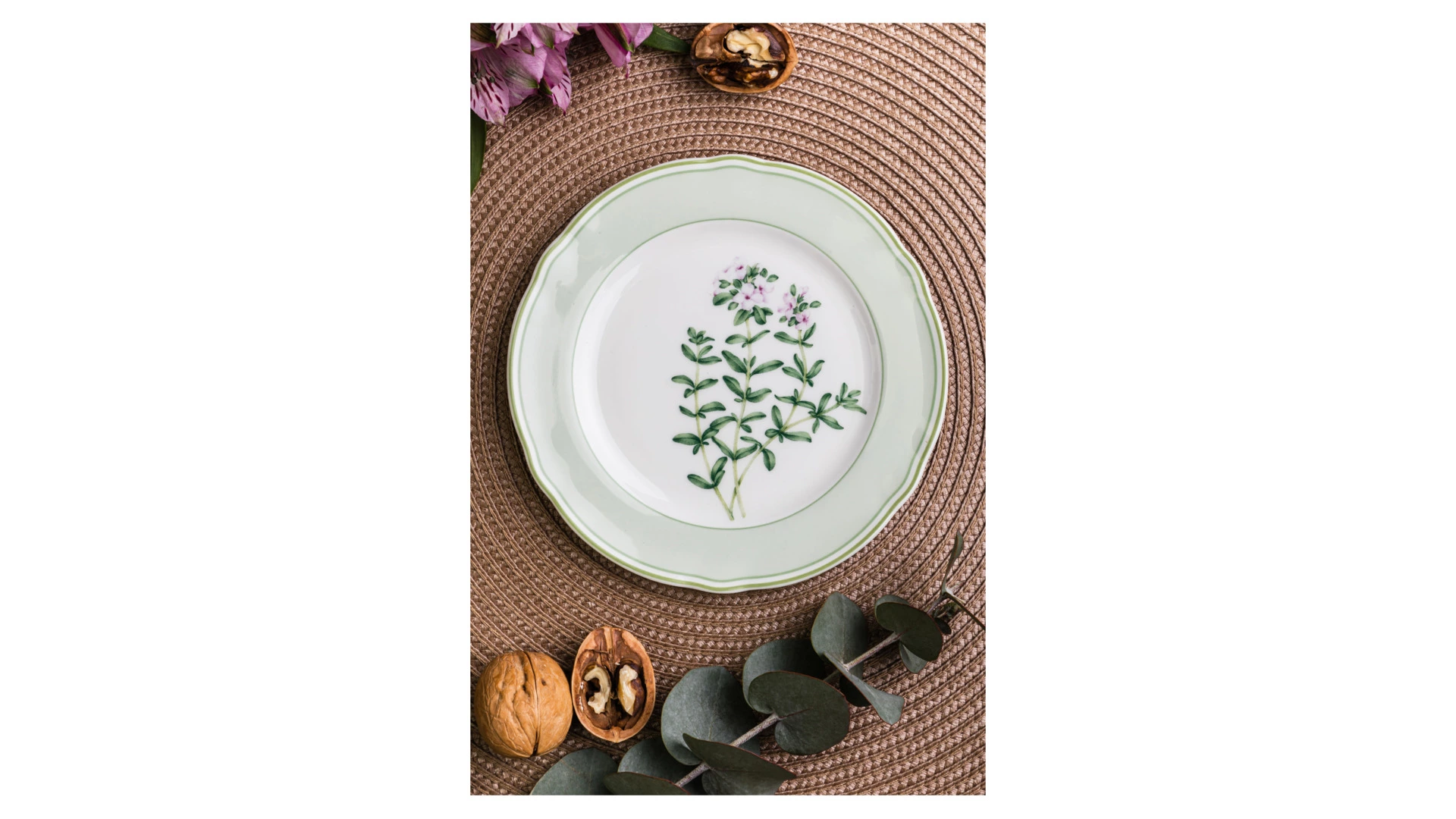 Тарелка десертная Noritake Английские травы 17 см, фарфор костяной