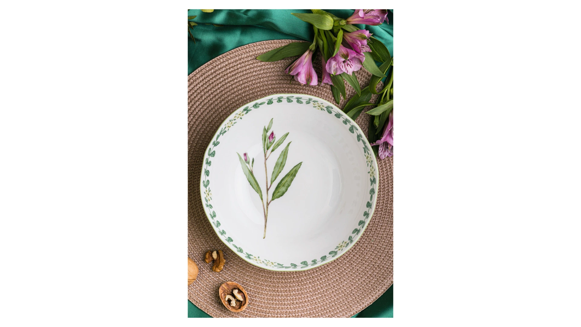 Салатник Noritake Английские травы 21,5 см, фарфор костяной
