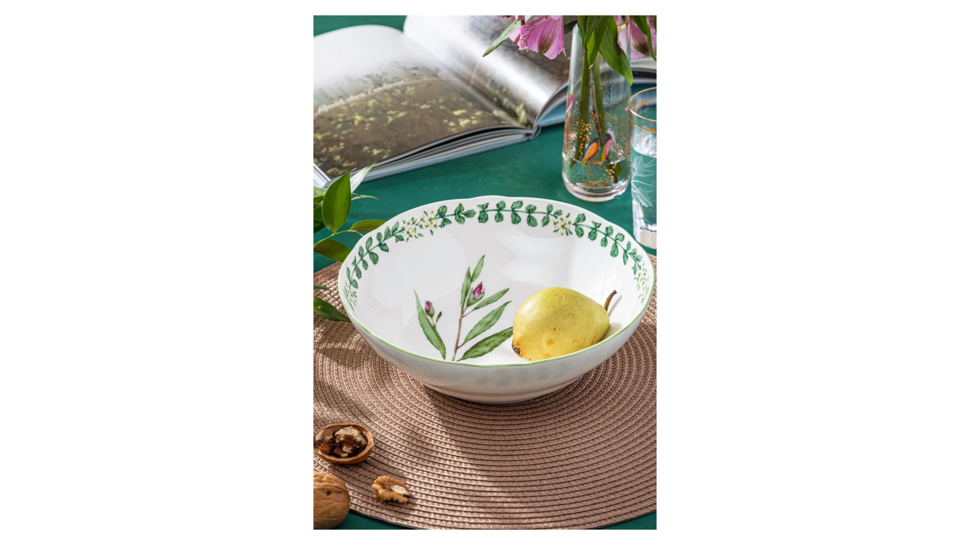 Салатник Noritake Английские травы 21,5 см, фарфор костяной