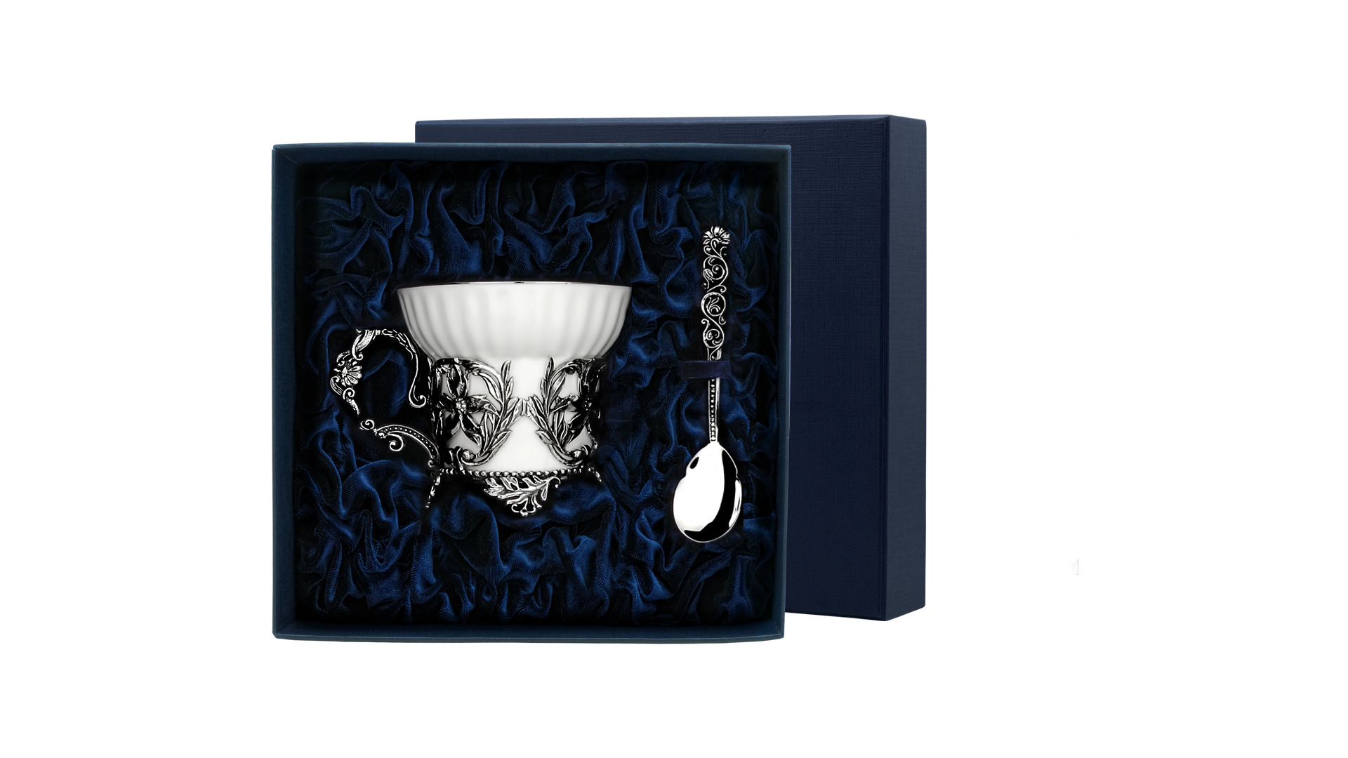 Чашка чайная с ложкой в футляре АргентА Симфония 107,7 г, серебро 925