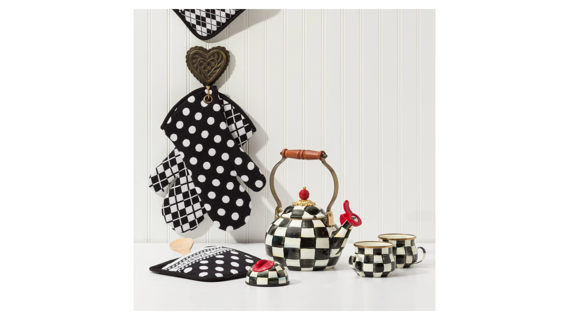 Чайник со свистком Mackenzie-Childs Courtly Check 2 л, сталь нержавеющая