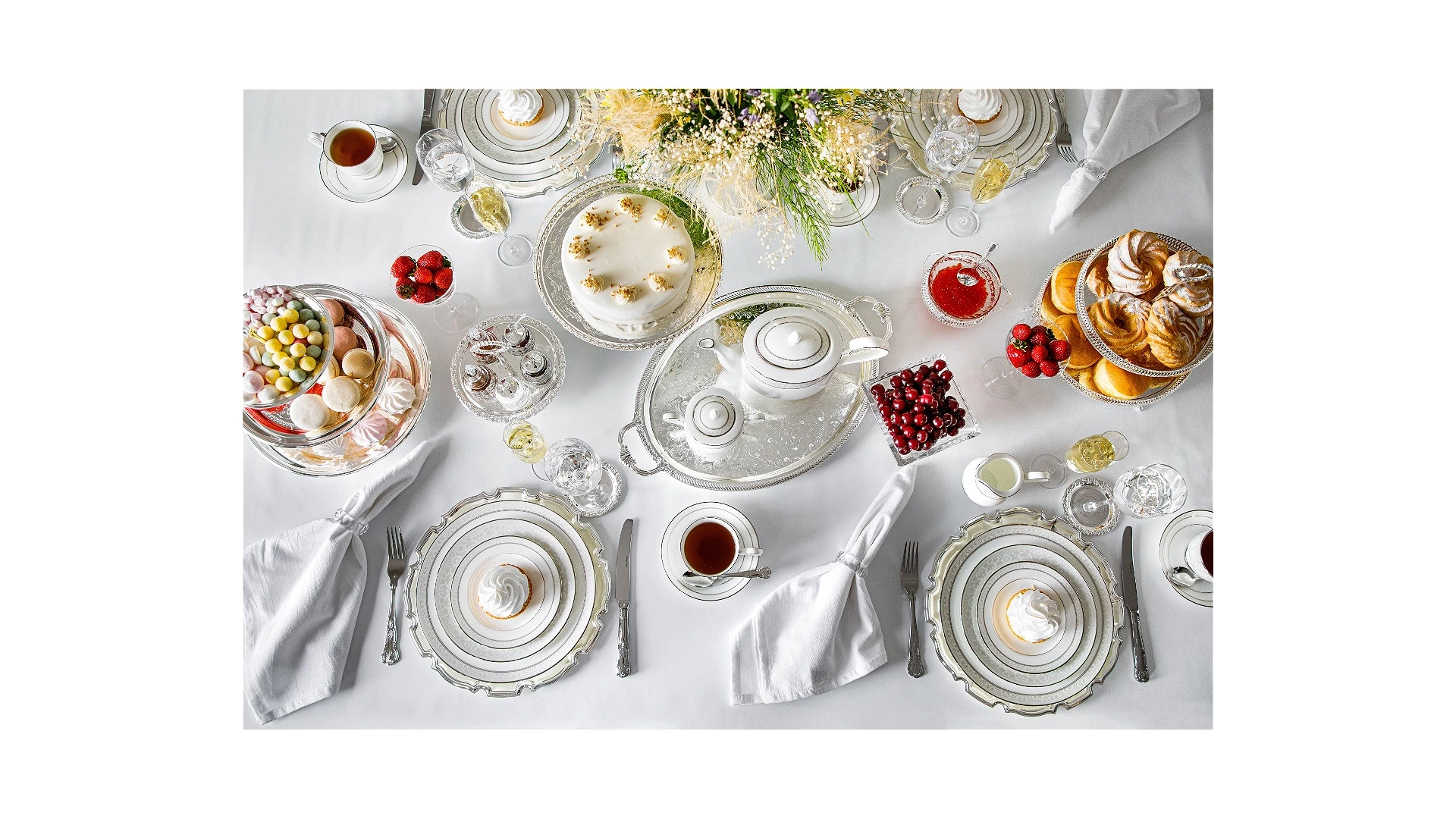 Поднос овальный с ручками Queen Anne 50х32 см