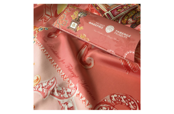 Платок сувенирный Русские в моде Яйцо герцогини Мальборо 90х90 см, шелк, машинная подшивка